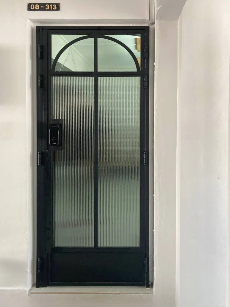 LD4J3256 fluted glass gate